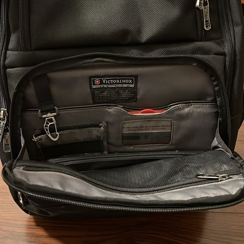 Victorinox Swiss Army Black Laptop Big Ben Travel Backpack. - Picture 2 of 13